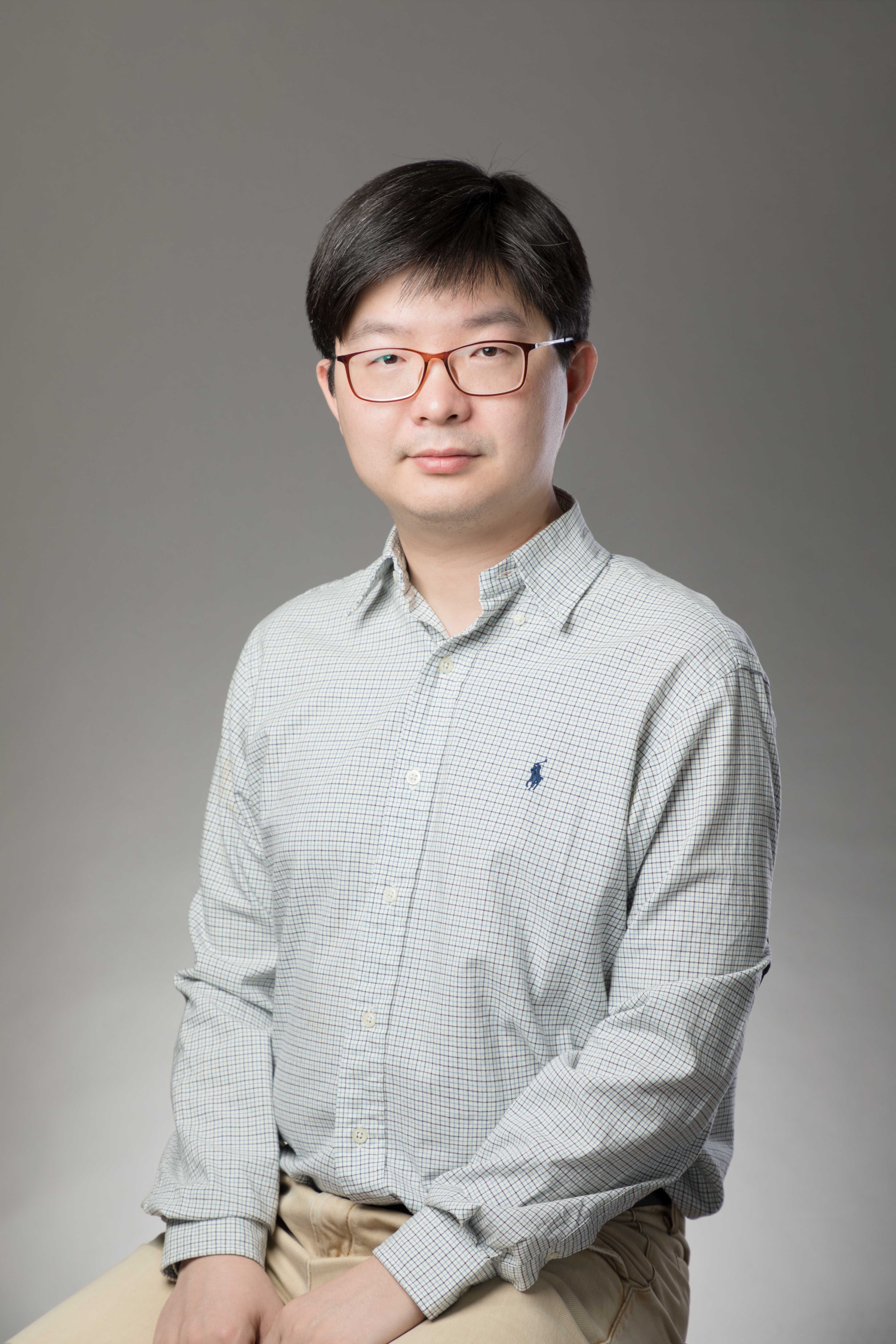 德赢AC米兰官网创新论坛第一千六百五十三讲：On the Painleve II hierarchy and  their applications