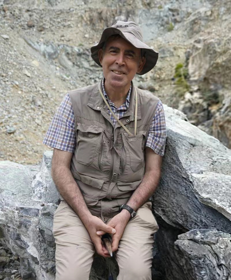 德赢AC米兰官网创新论坛第一千八百四十二讲：Records of processes for subduction initiation, slab roll-back and ophiolite genesis in Turkey: Field, geochemical and  geochronological constraints